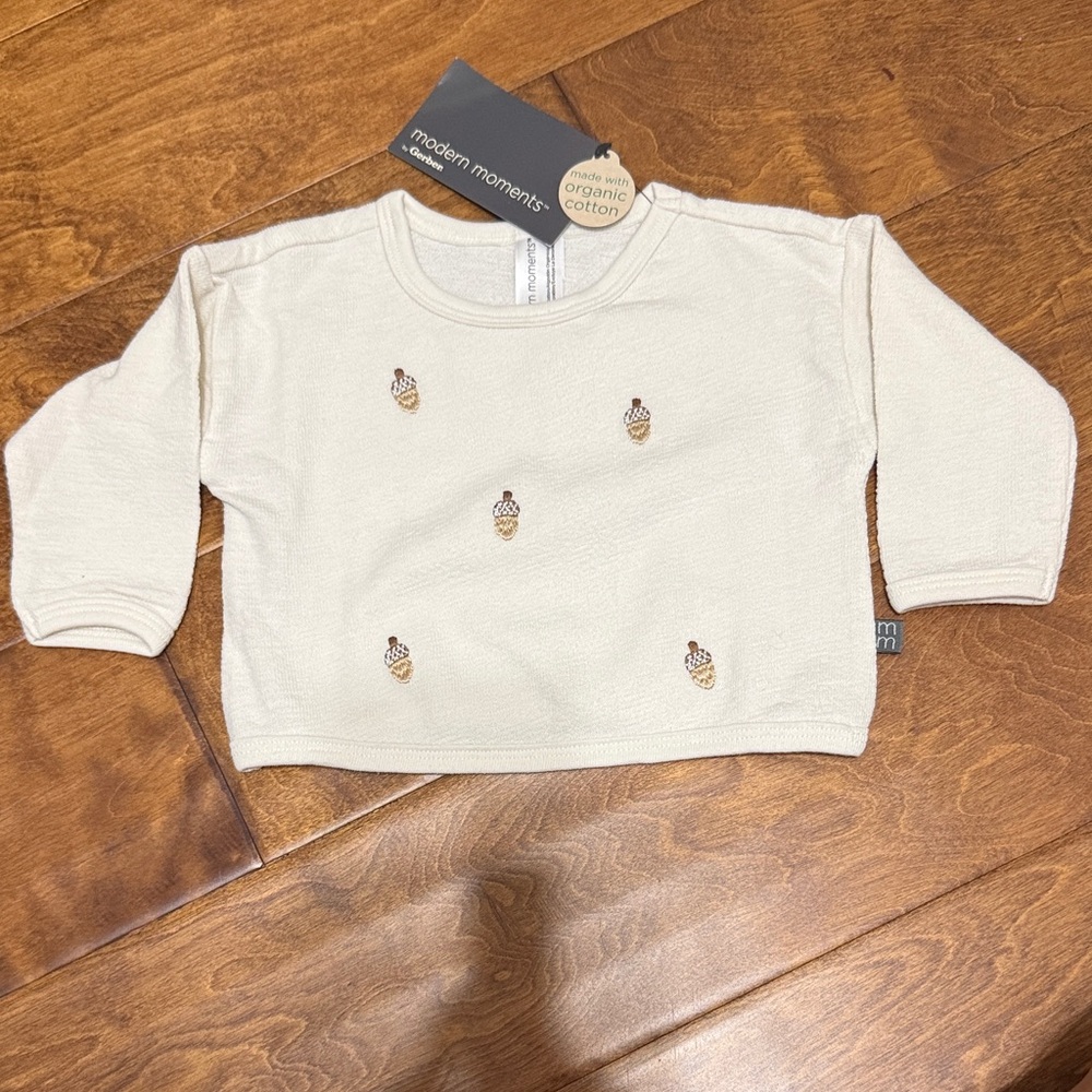 NWT Size 0-3M Modern Moments Cream Long Sleeve Shirt with Accorn pattern